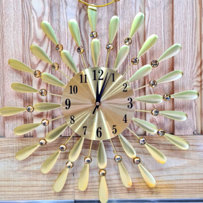 Wall Clock Gold Strike